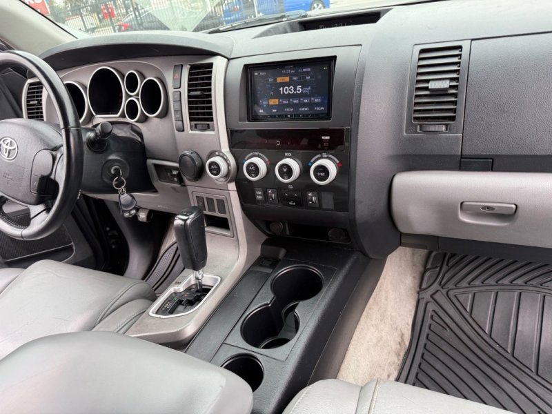 Used 2011 Toyota Sequoia SR5 w/ Premium Pkg RWD image 23