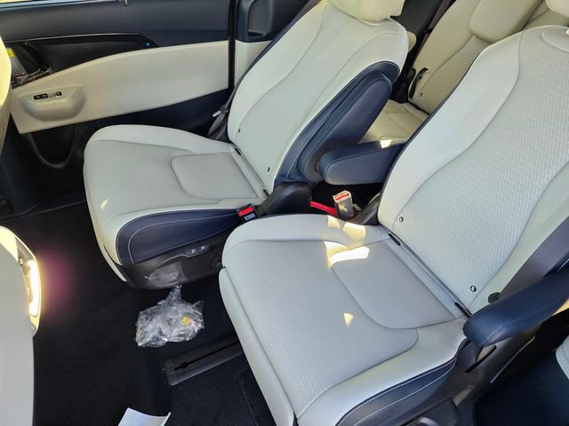 New 2026 Kia Carnival SX Prestige FWD image 24