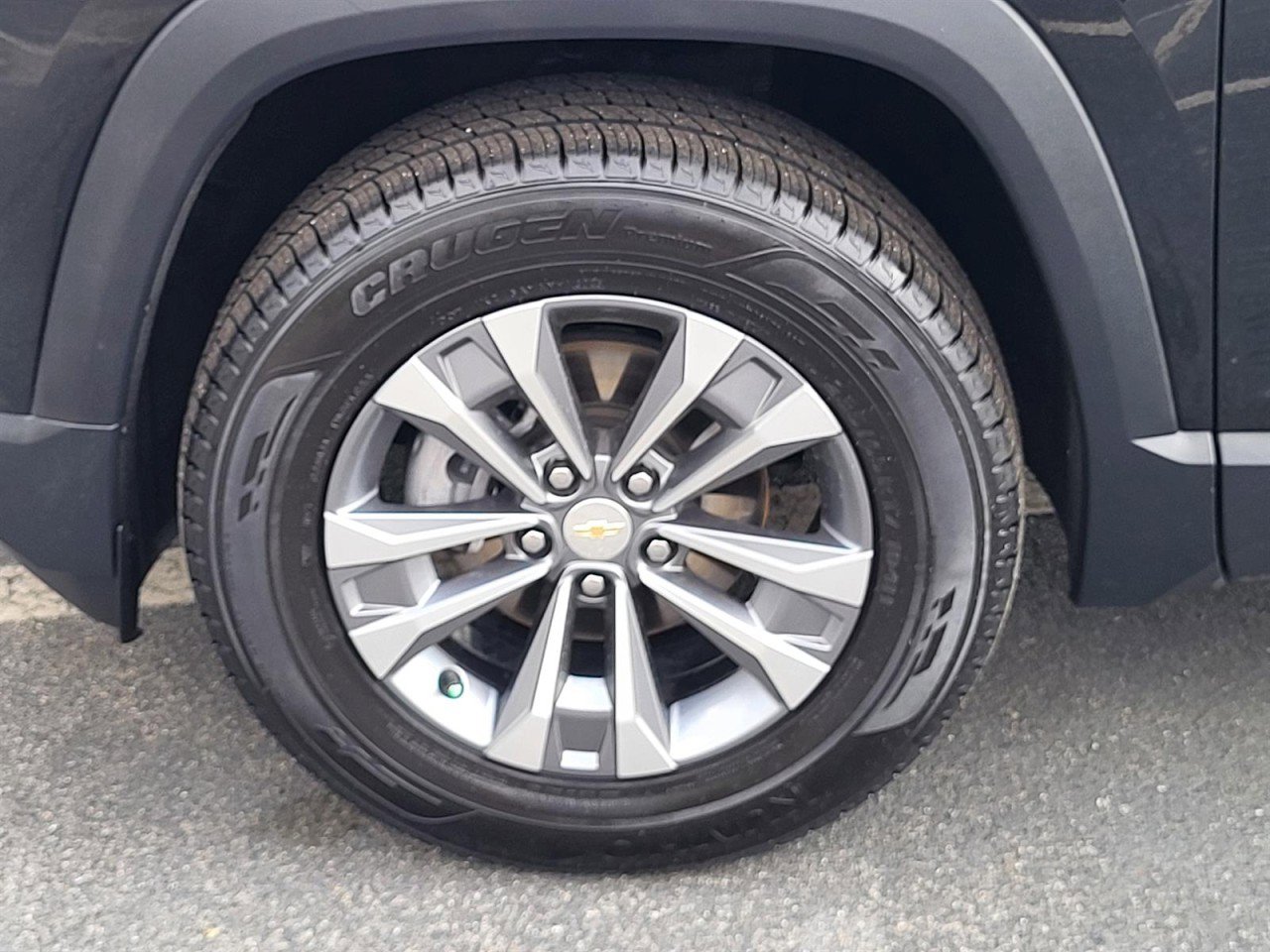 Used 2025 Chevrolet Equinox LT w/ Convenience Package II image 9