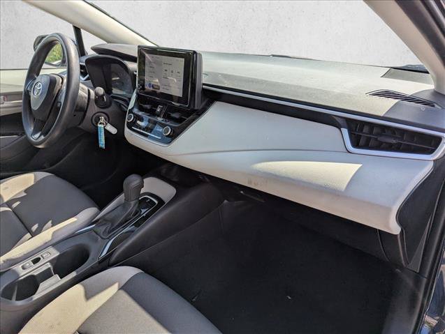 Used 2025 Toyota Corolla LE FWD image 25