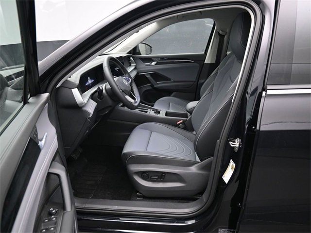 New 2026 Volkswagen Tiguan SE image 9