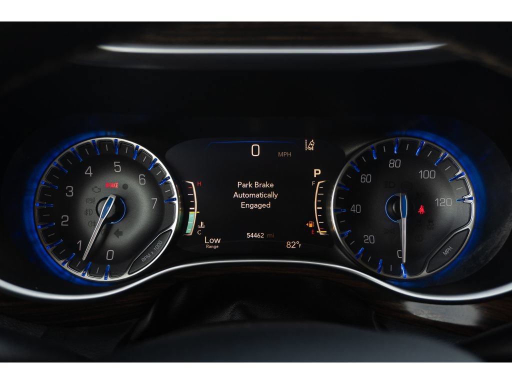 Used 2022 Chrysler Pacifica Limited FWD image 24