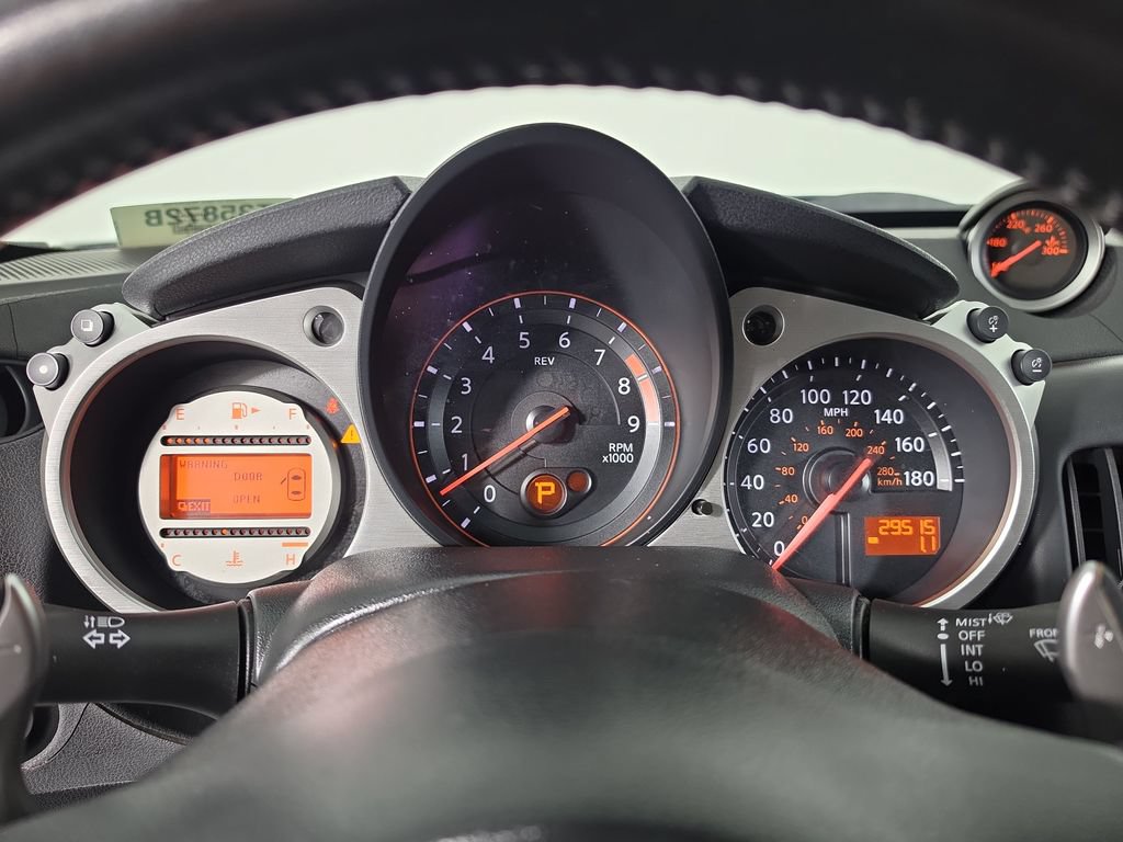 Used 2011 Nissan 370Z Touring RWD image 13
