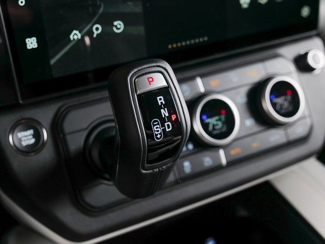 New 2026 Land Rover Defender 110 X-Dynamic SE AWD/4WD image 13