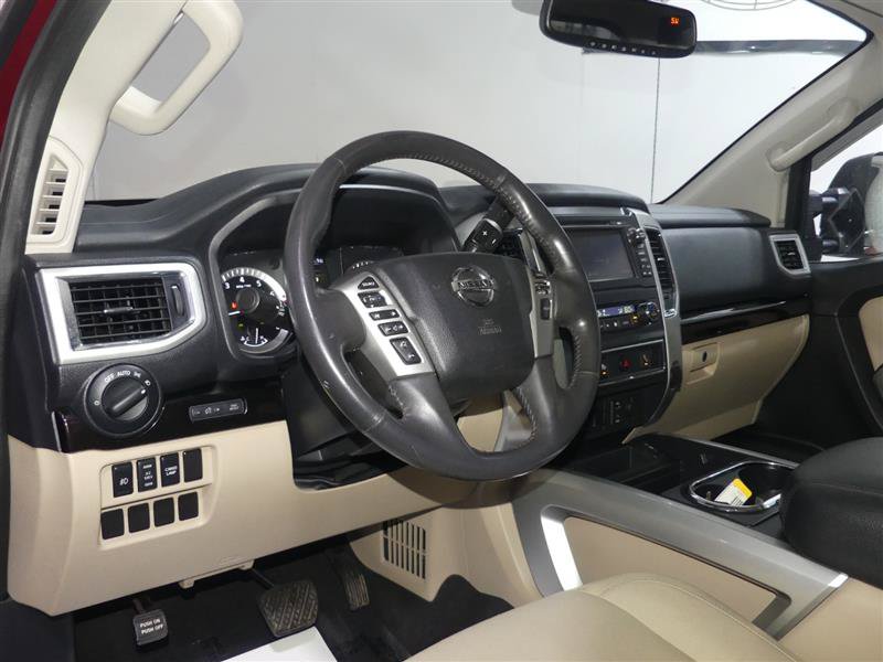 Used 2017 Nissan Titan SV AWD/4WD image 22