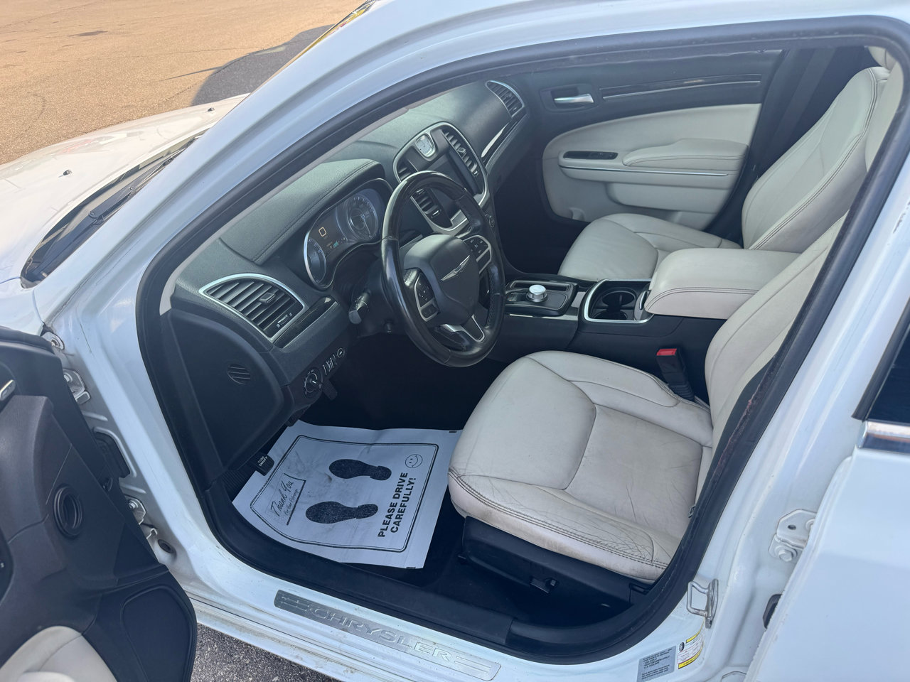 Used 2017 Chrysler 300 C w/ Light Group image 10
