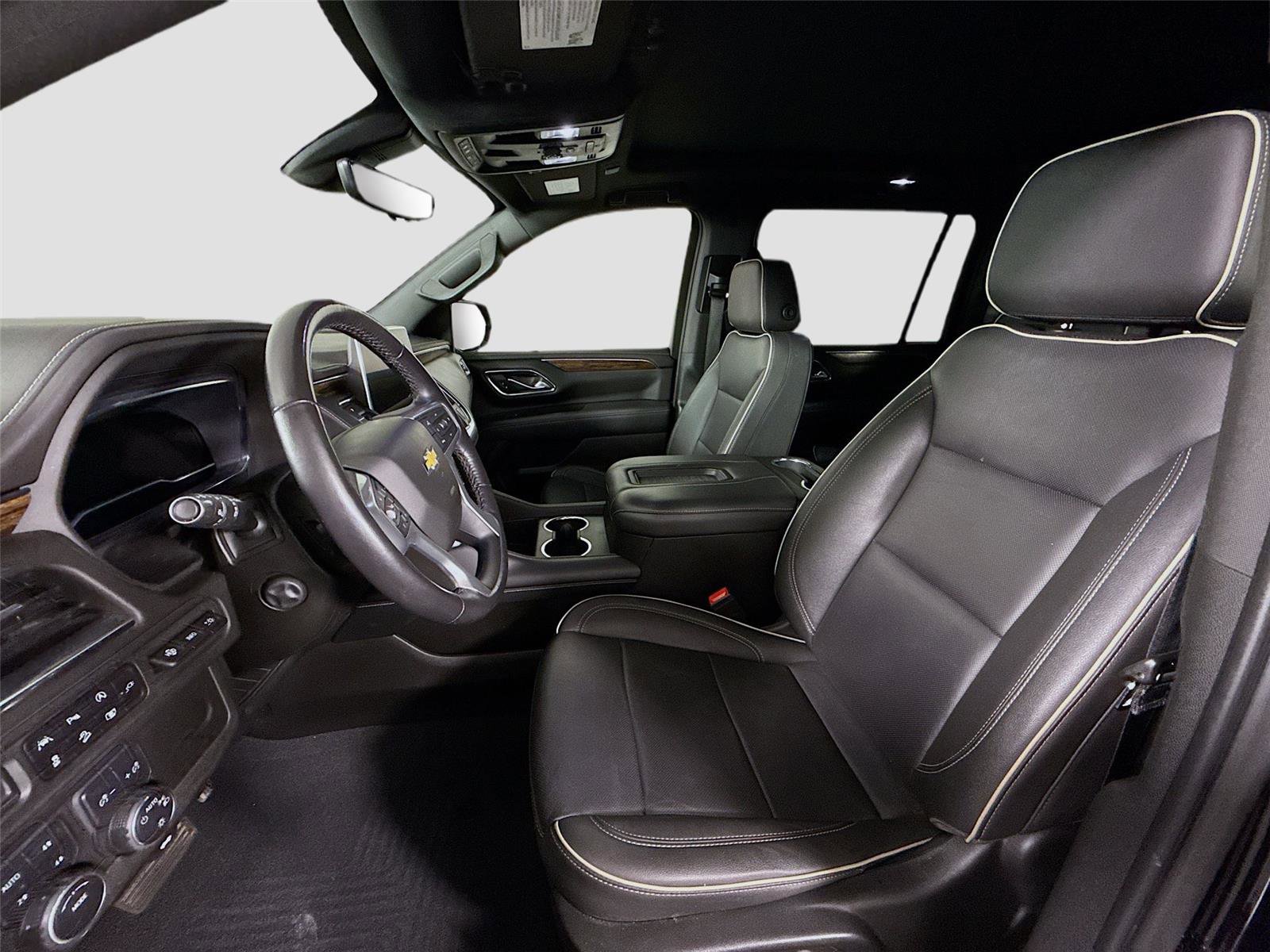 Used 2022 Chevrolet Suburban Premier image 16