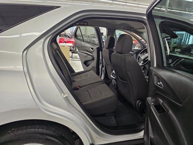 Used 2021 Chevrolet Equinox LT w/ Driver Convenience Package AWD/4WD image 32
