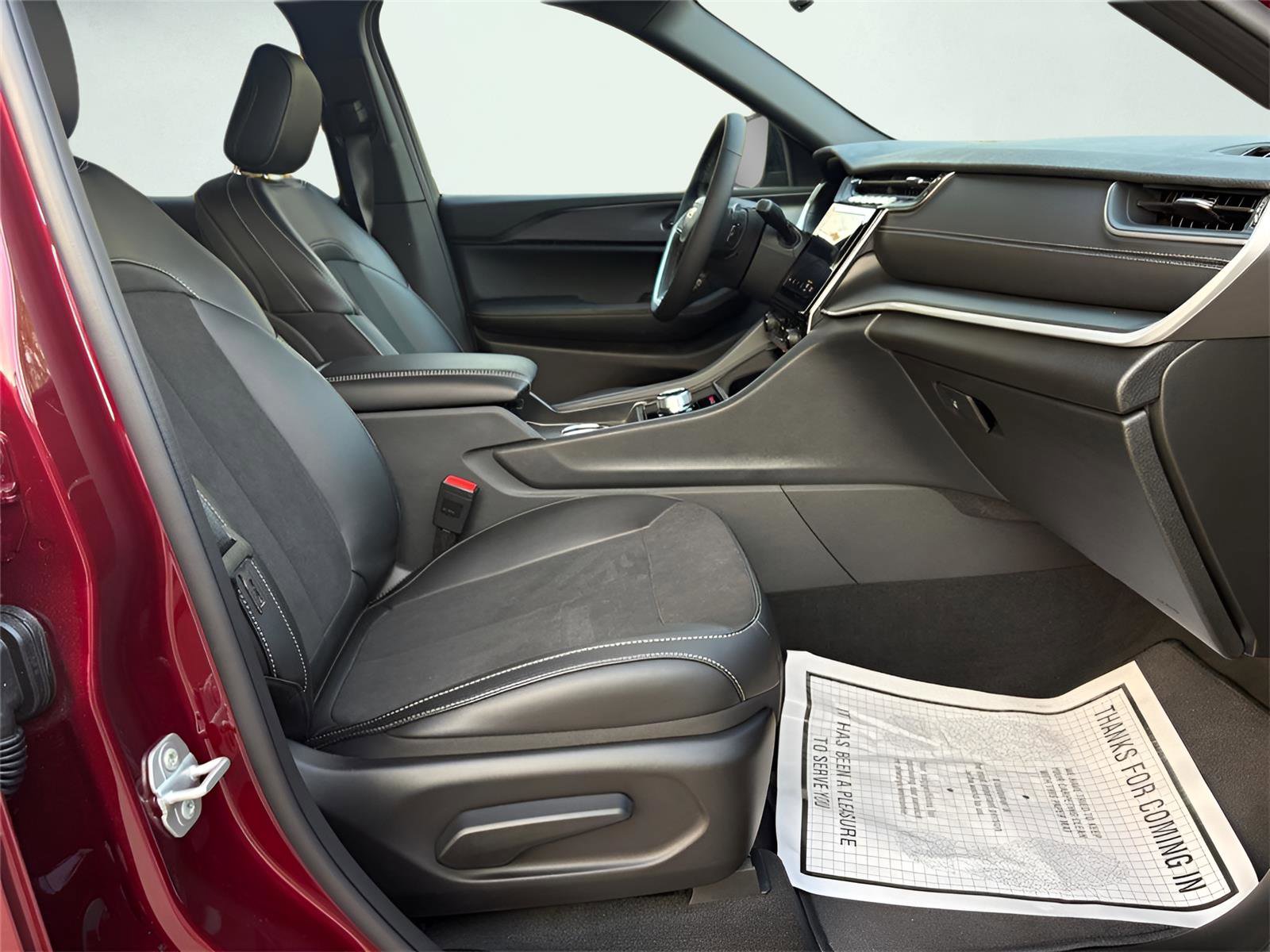 New 2025 Jeep Grand Cherokee L Altitude image 15