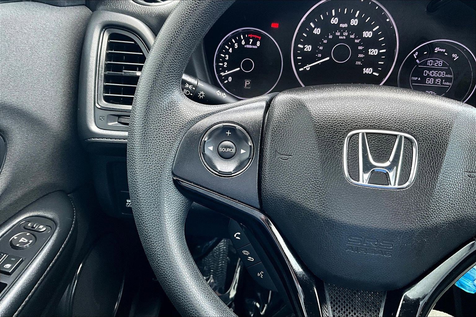 Used 2021 Honda HR-V LX image 11