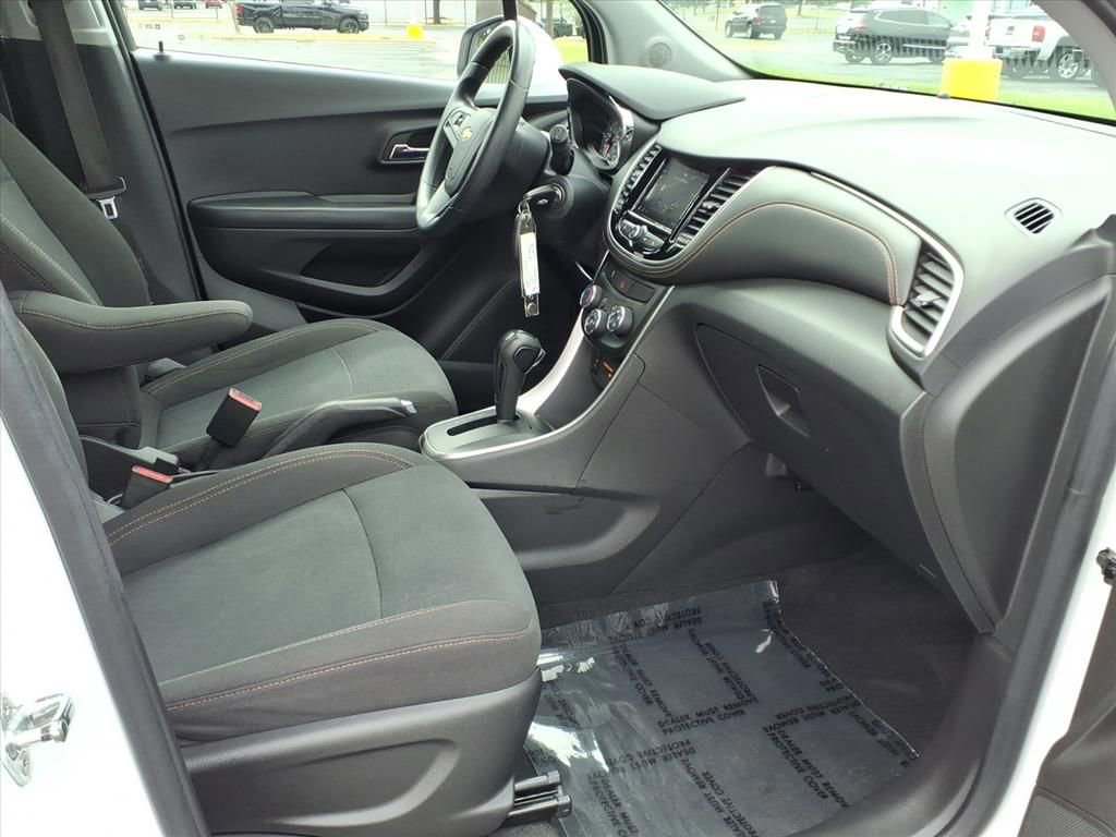 Used 2021 Chevrolet Trax LS w/ Tint and Cruise Package FWD image 22