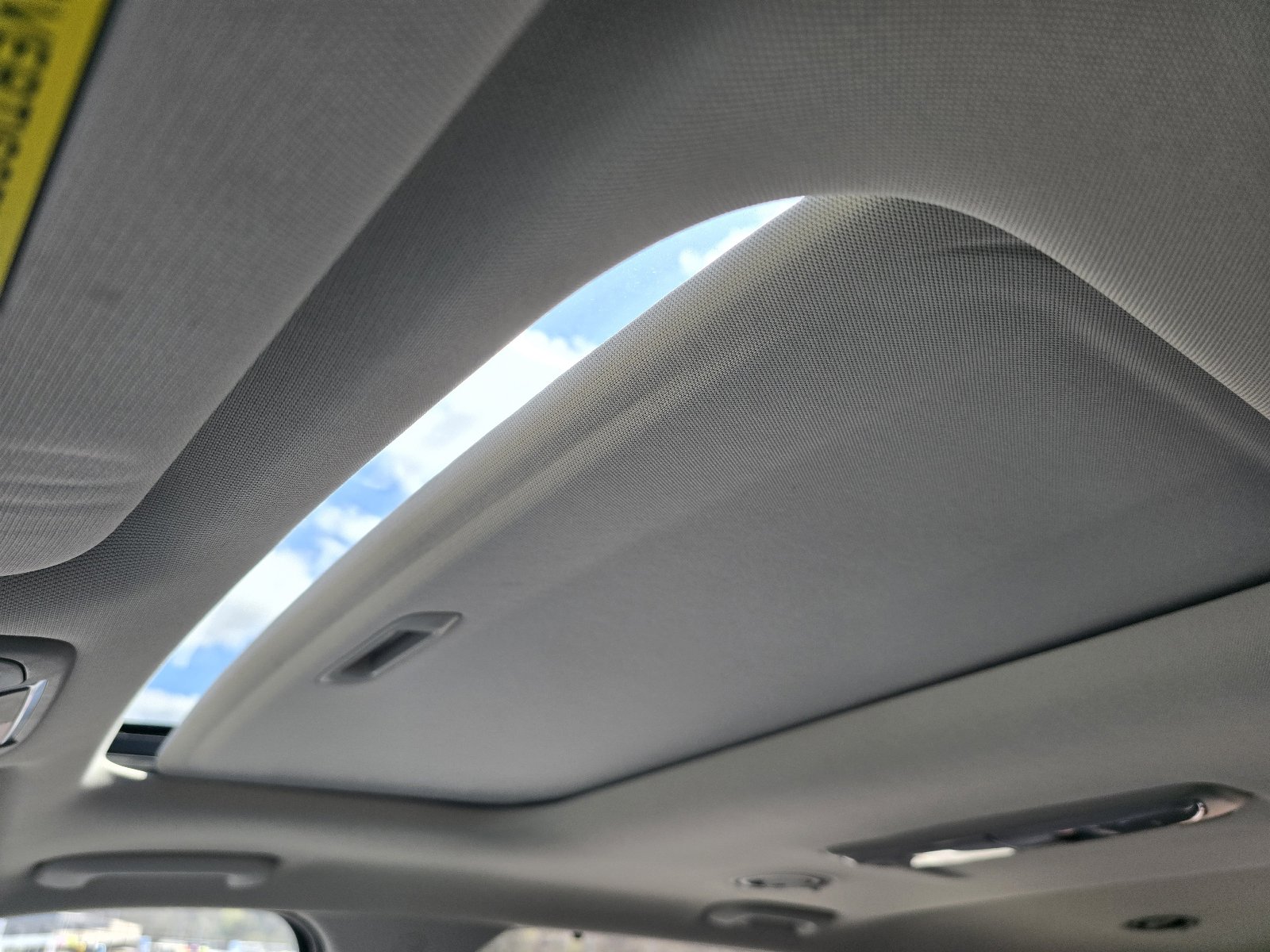 Used 2024 Kia Telluride EX w/ EX Captain's Chair Package image 24