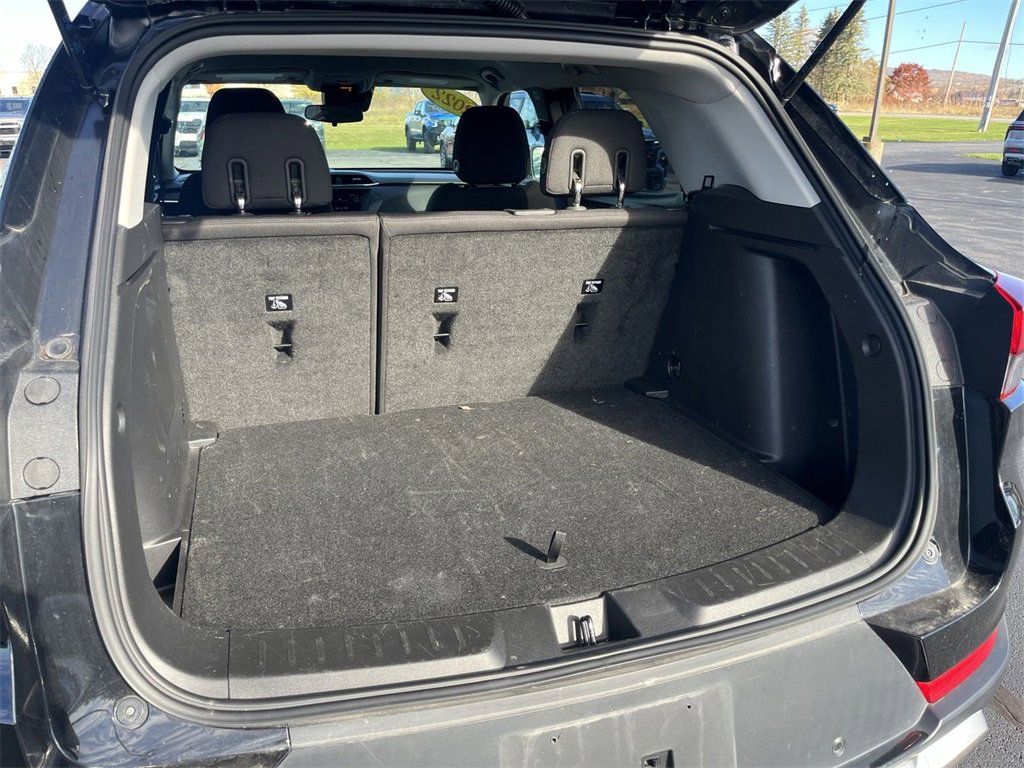 Certified 2022 Chevrolet TrailBlazer LT w/ Driver Confidence Package image 23