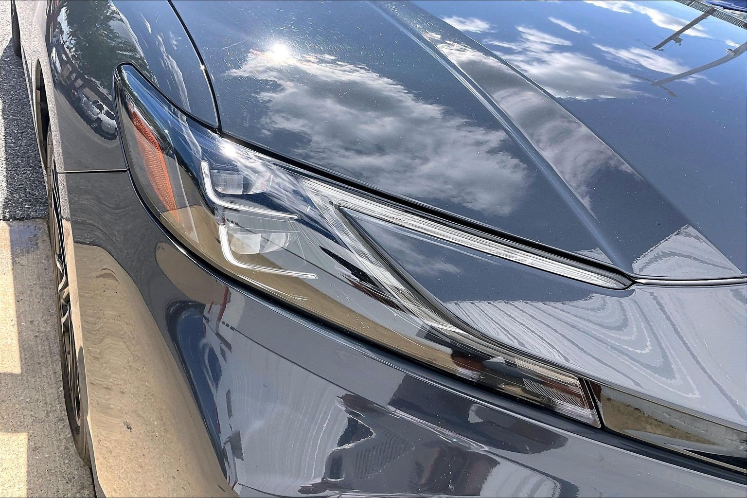 Used 2025 Toyota Camry XLE AWD/4WD image 33