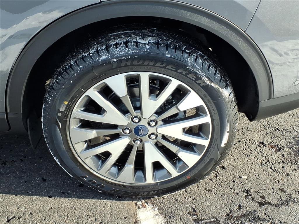 Used 2021 Ford Escape Titanium w/ Class II Trailer Tow Package image 26