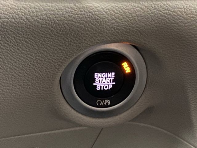 Used 2018 Chrysler Pacifica Touring-L image 27