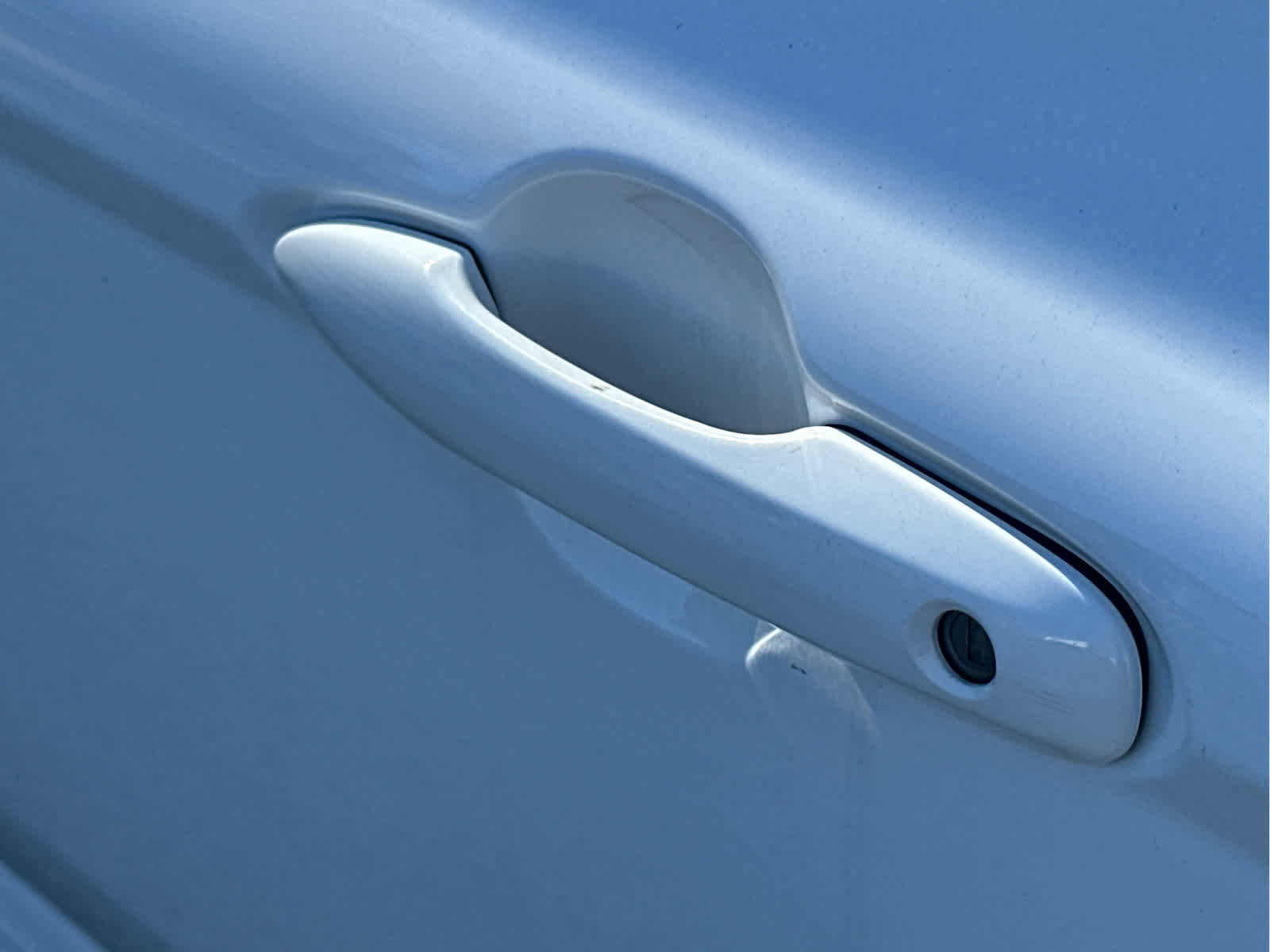 Used 2024 Toyota Camry SE image 13