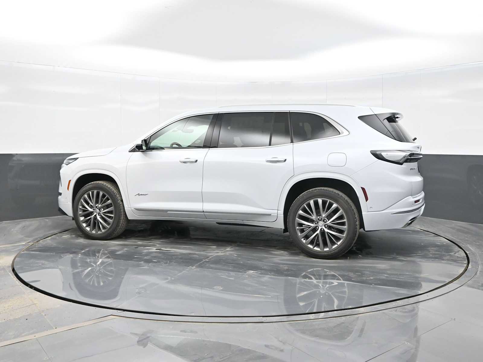 New 2026 Buick Enclave Avenir w/ Super Cruise Package image 8