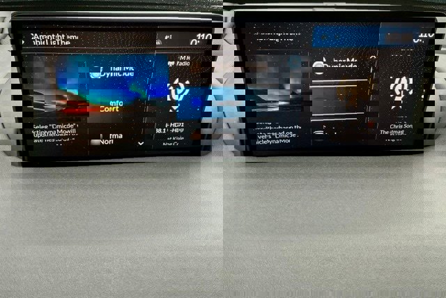 Certified 2025 Acura TLX w/ Technology Package image 31