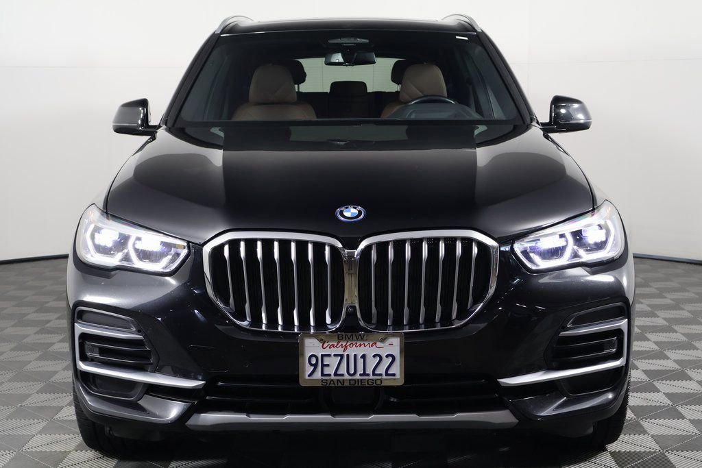 Used 2023 BMW X5 xDrive45e w/ Executive Package image 2
