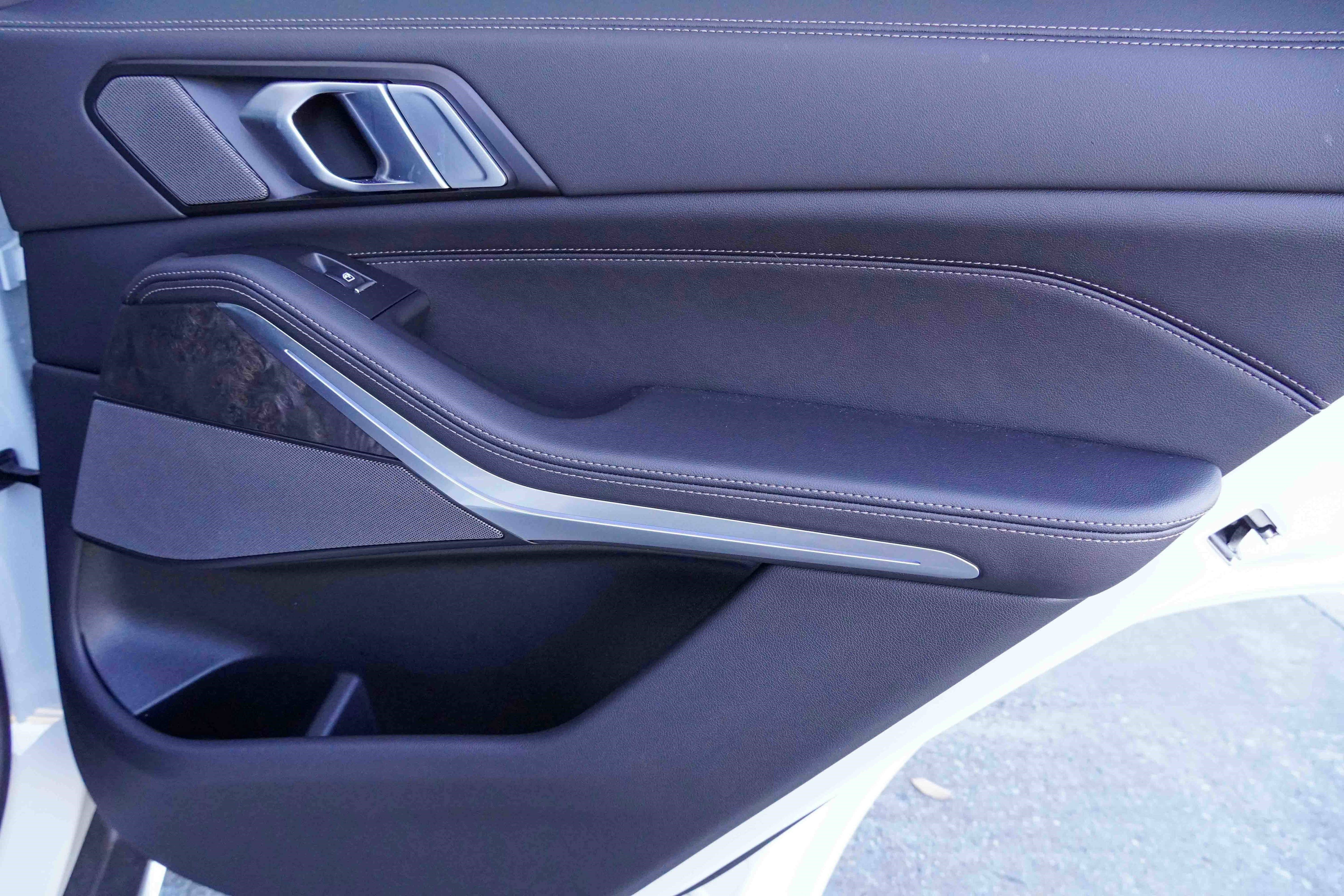 Used 2025 BMW X5 sDrive40i w/ Premium Package image 33