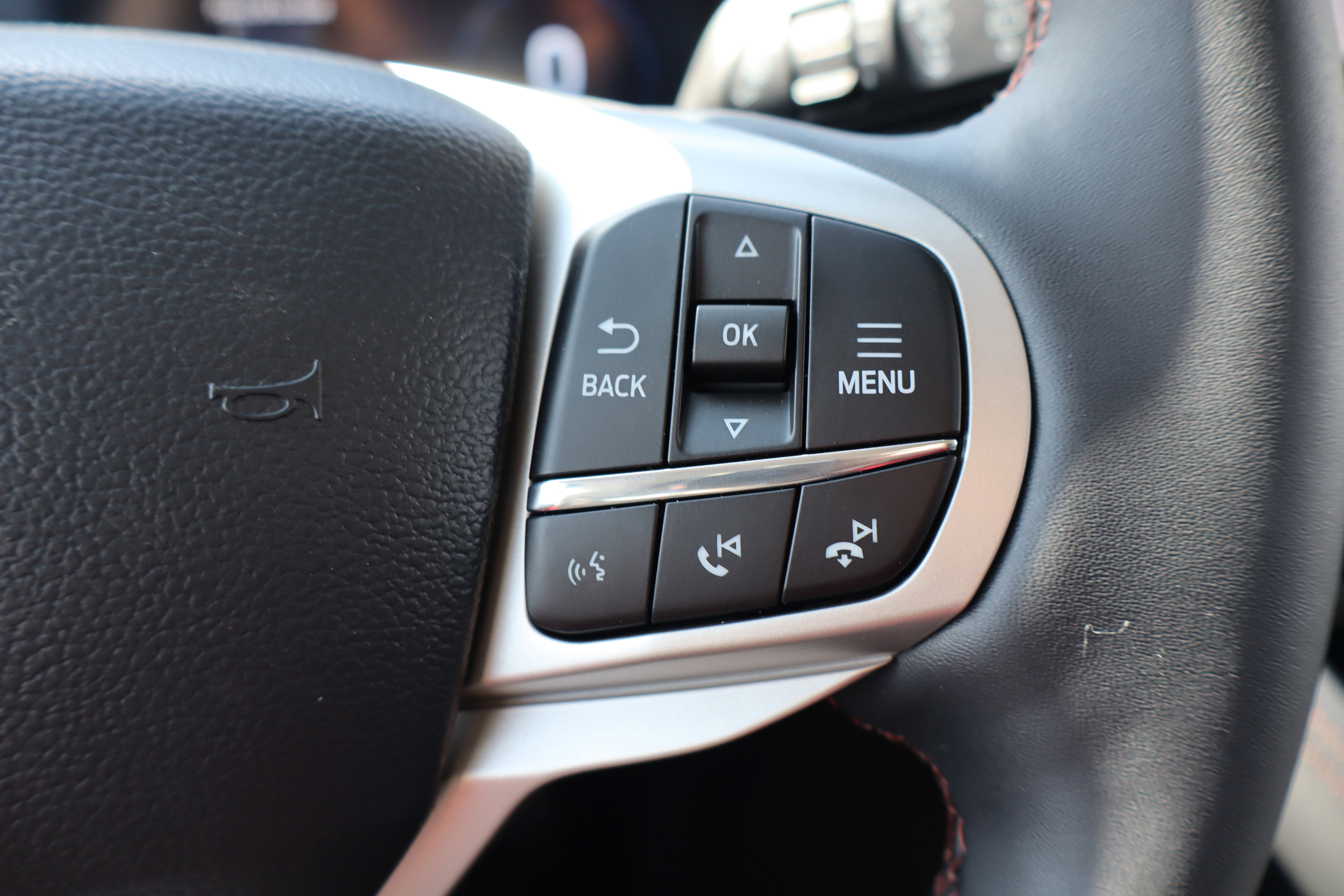 New 2026 Ford Explorer Active w/ Active Comfort Package image 18