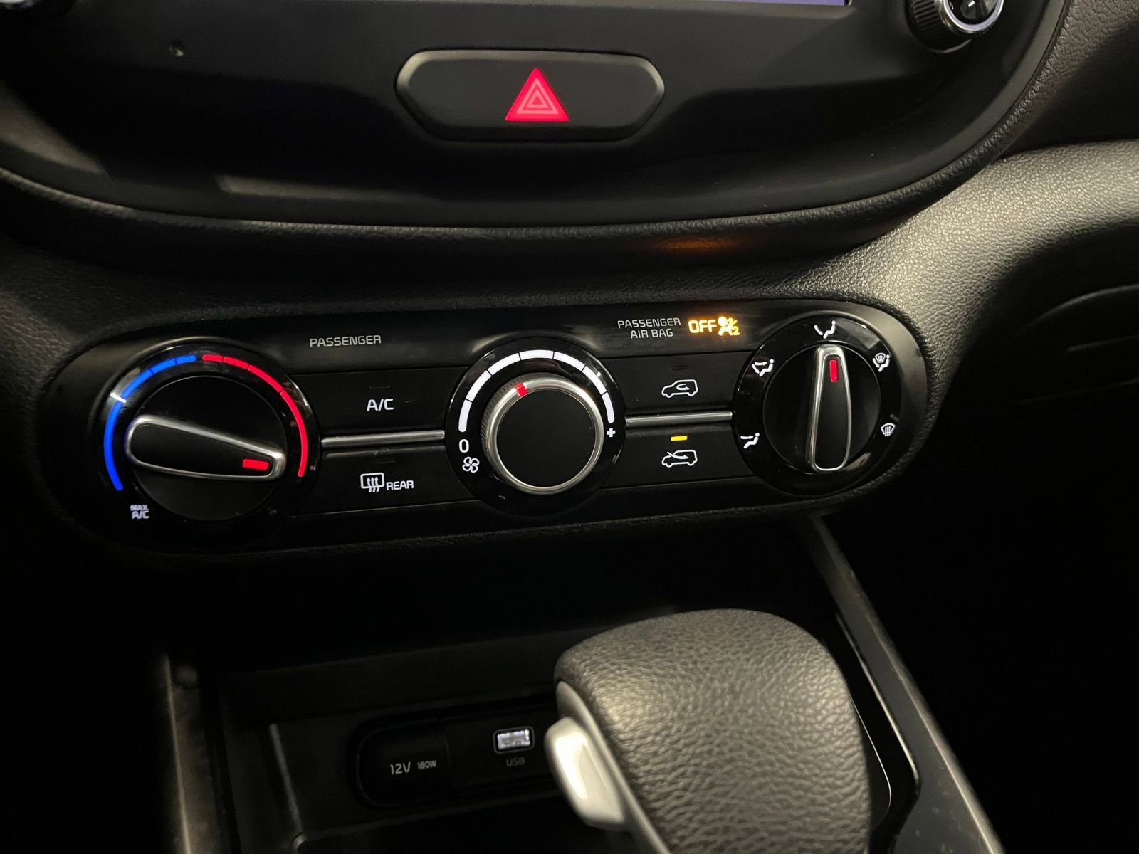 Used 2025 Kia Soul LX w/ LX Technology Package image 23