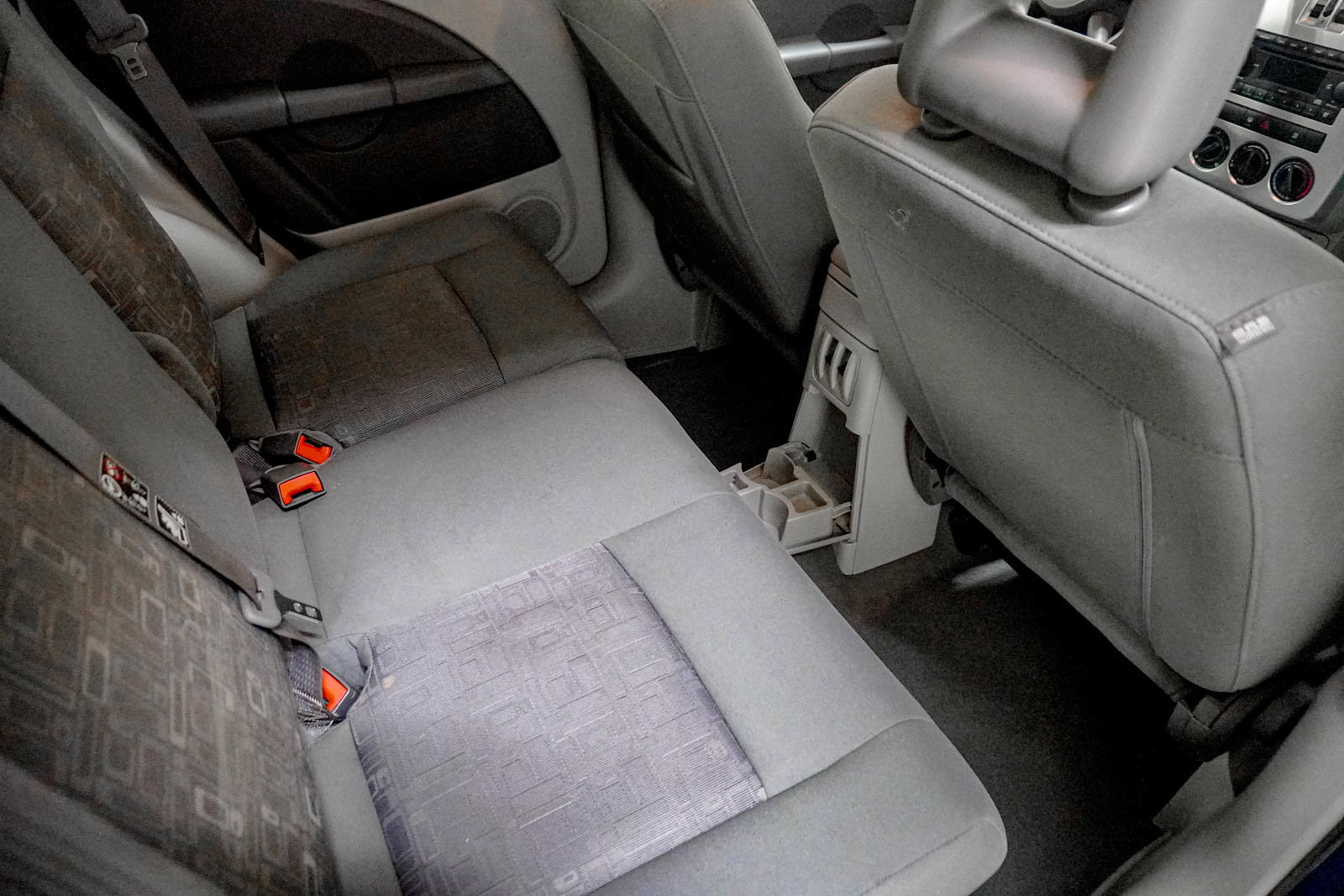 Used 2010 Chrysler PT Cruiser FWD image 31