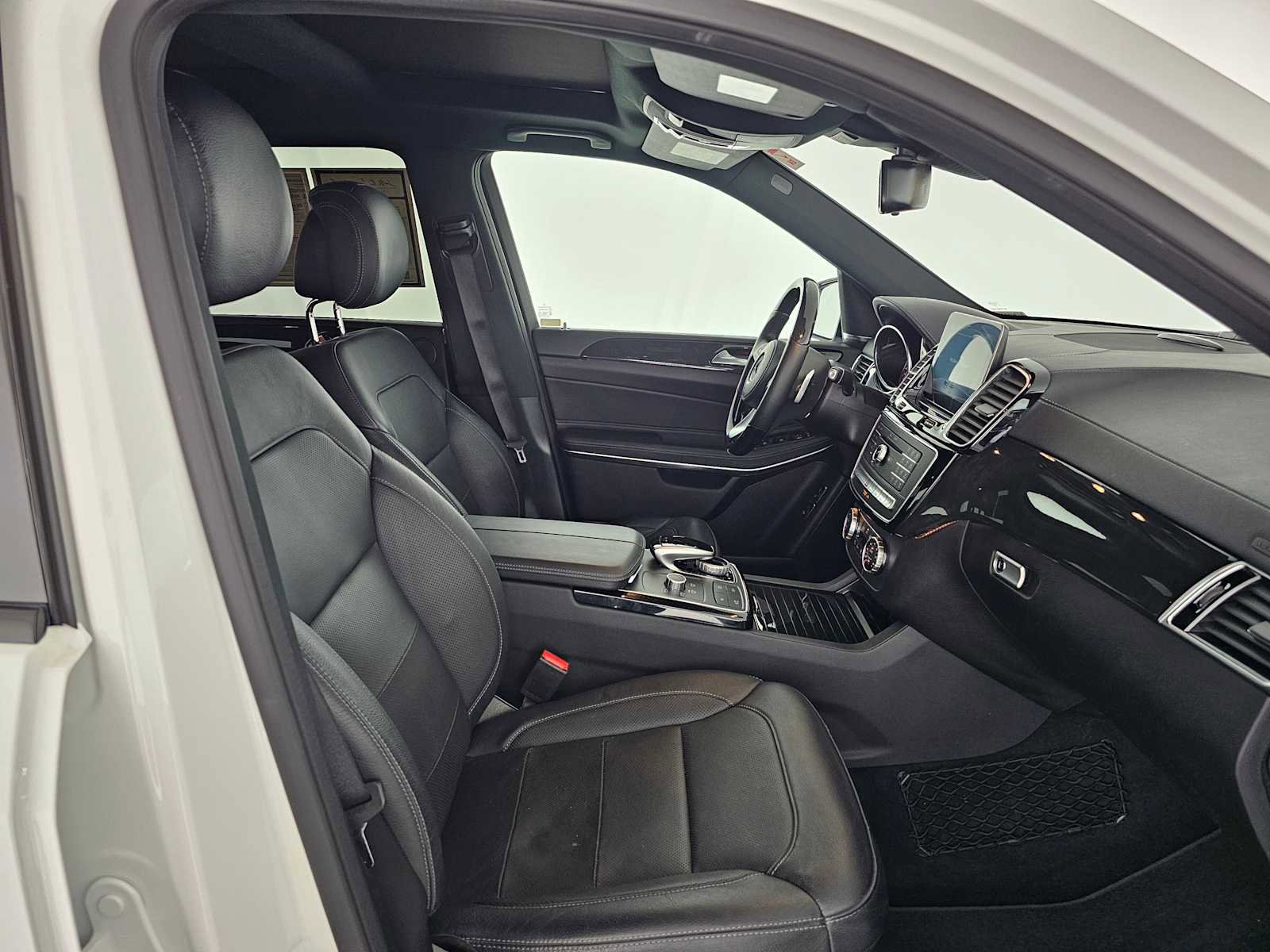 Used 2019 Mercedes-Benz GLS 550 4MATIC image 10