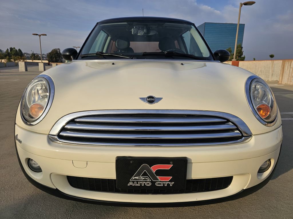 Used 2009 MINI Cooper Hardtop image 4