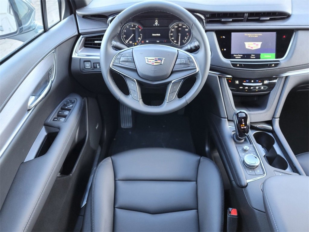 New 2026 Cadillac XT5 Luxury image 11