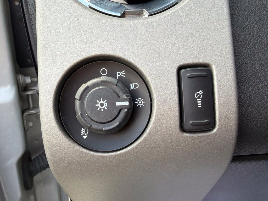 Used 2015 Ford F250 Lariat w/ Lariat Ultimate Package AWD/4WD image 29