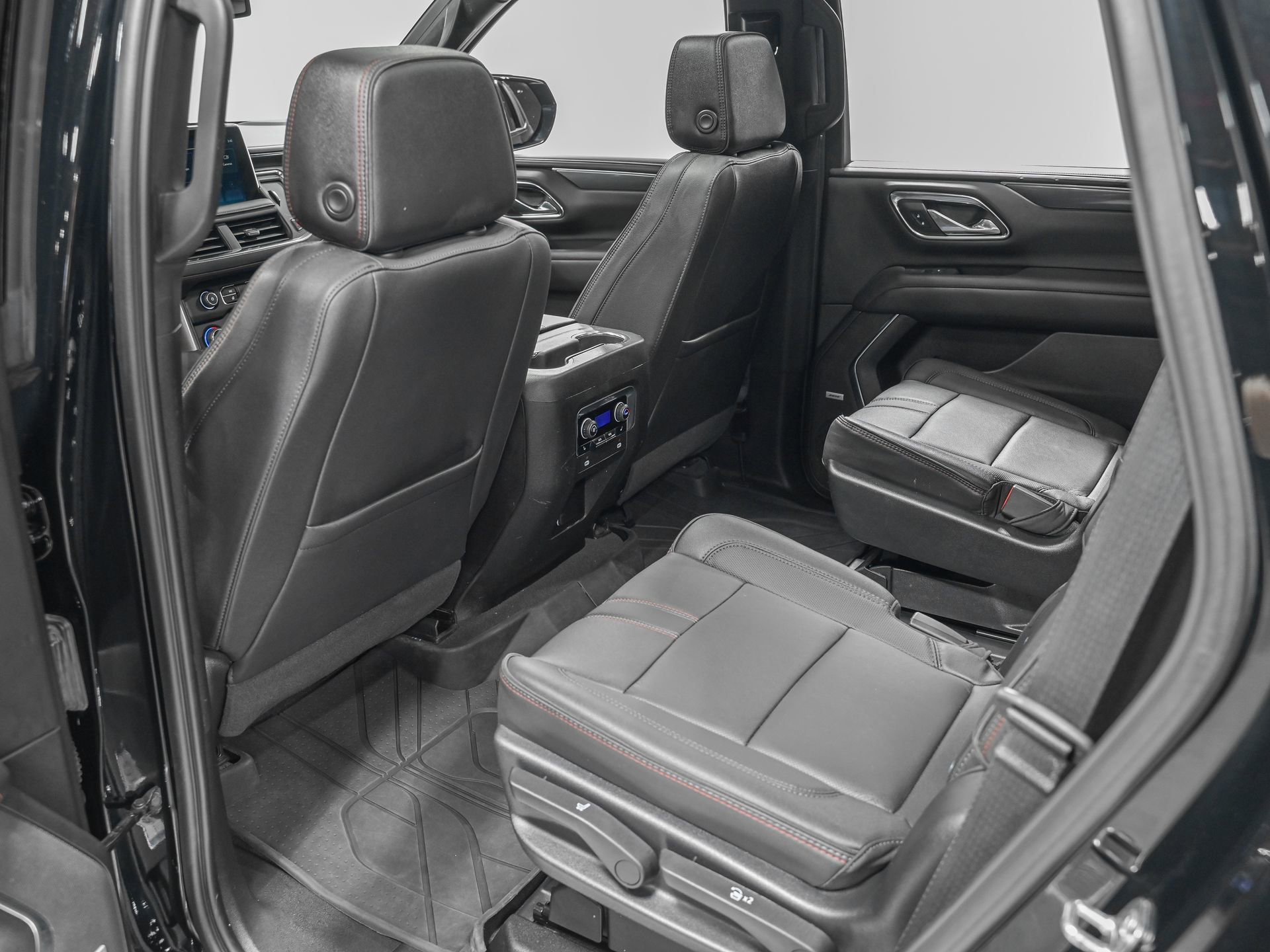 Used 2023 Chevrolet Tahoe RST w/ Luxury Package image 28