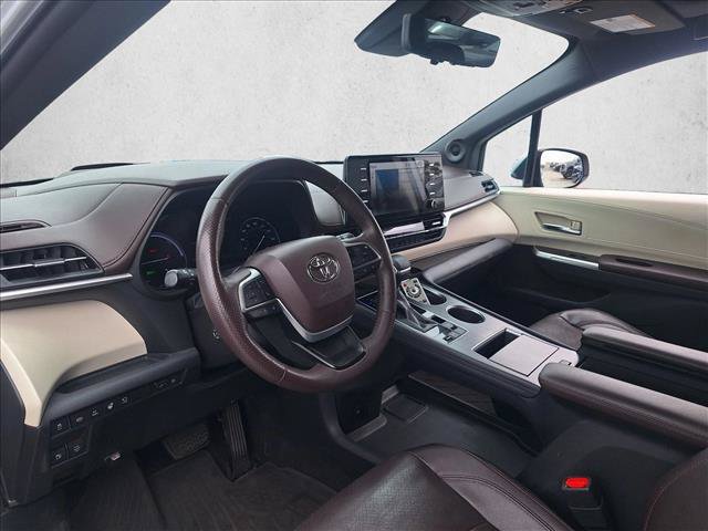 Certified 2021 Toyota Sienna Platinum FWD image 10