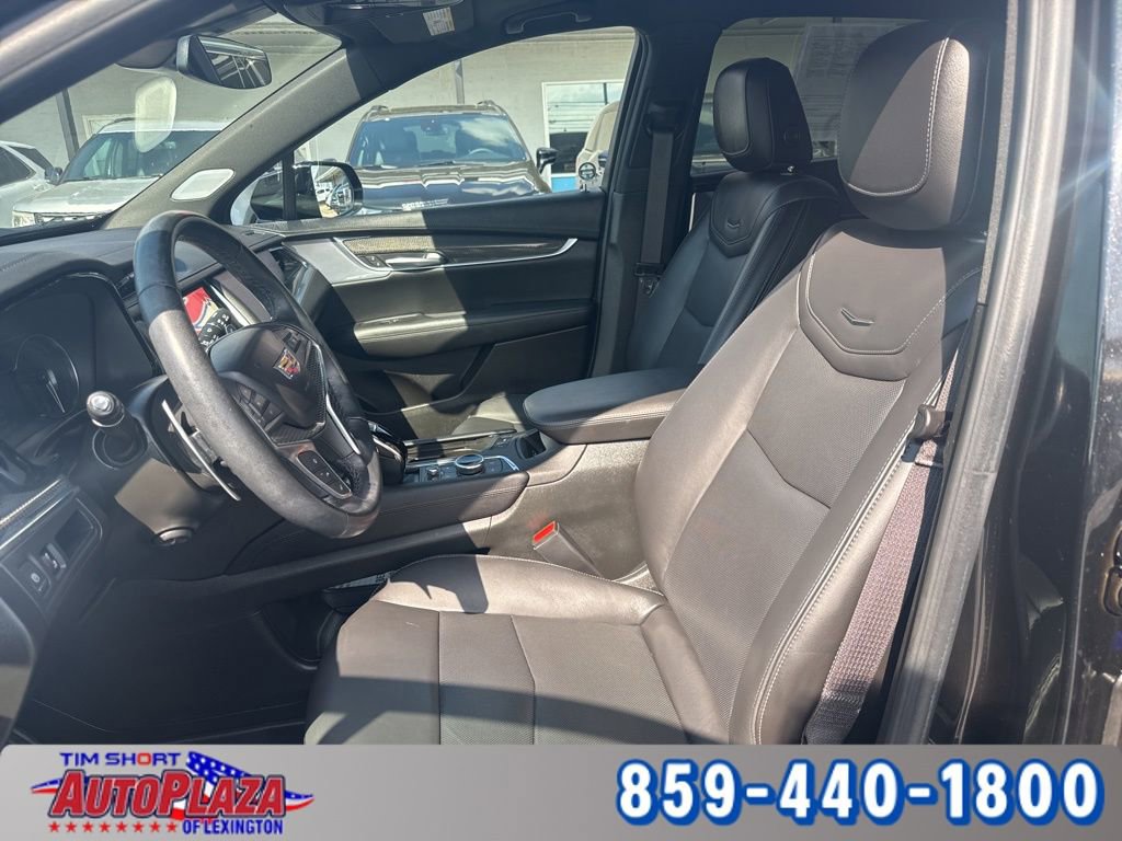 Used 2024 Cadillac XT5 Sportv image 3