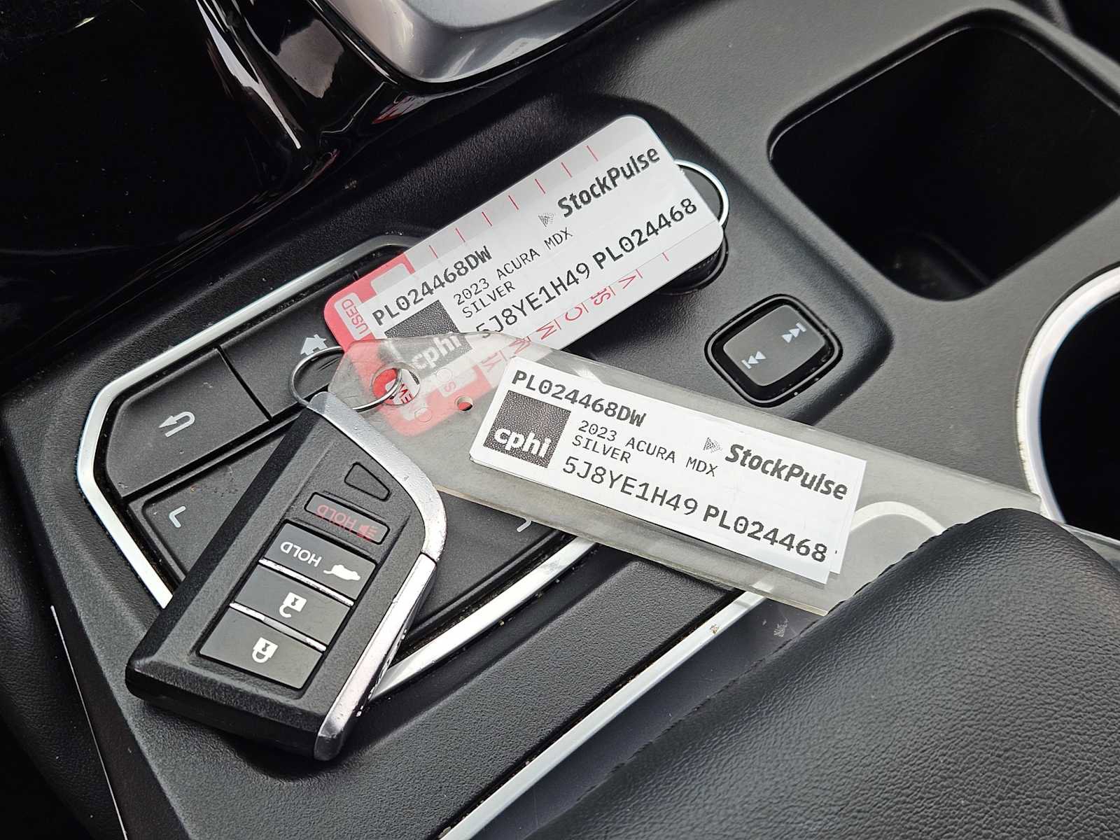 Used 2023 Acura MDX SH-AWD w/ Technology Package image 34