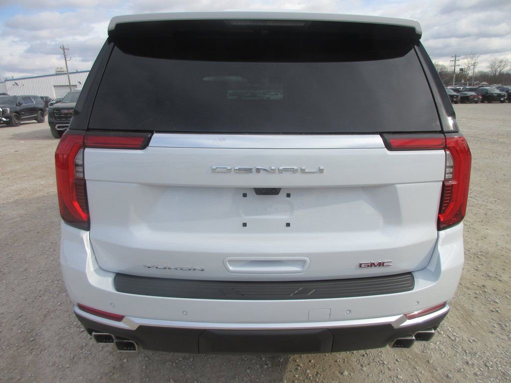 New 2026 GMC Yukon XL Denali w/ Denali Reserve Package image 5