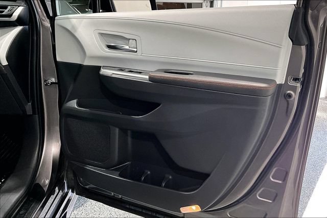 Used 2022 Toyota Sienna XSE AWD/4WD image 36