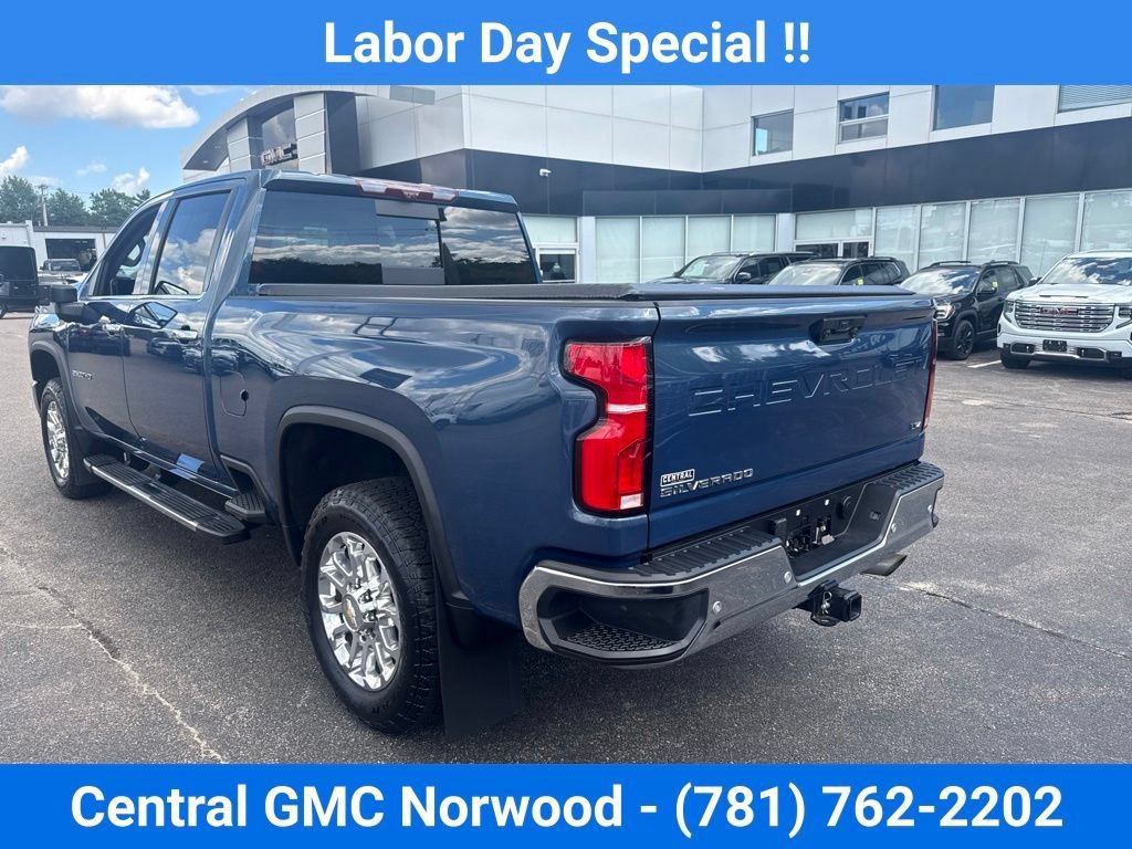 Used 2024 Chevrolet Silverado 2500 LTZ w/ LTZ Premium Package AWD/4WD image 3