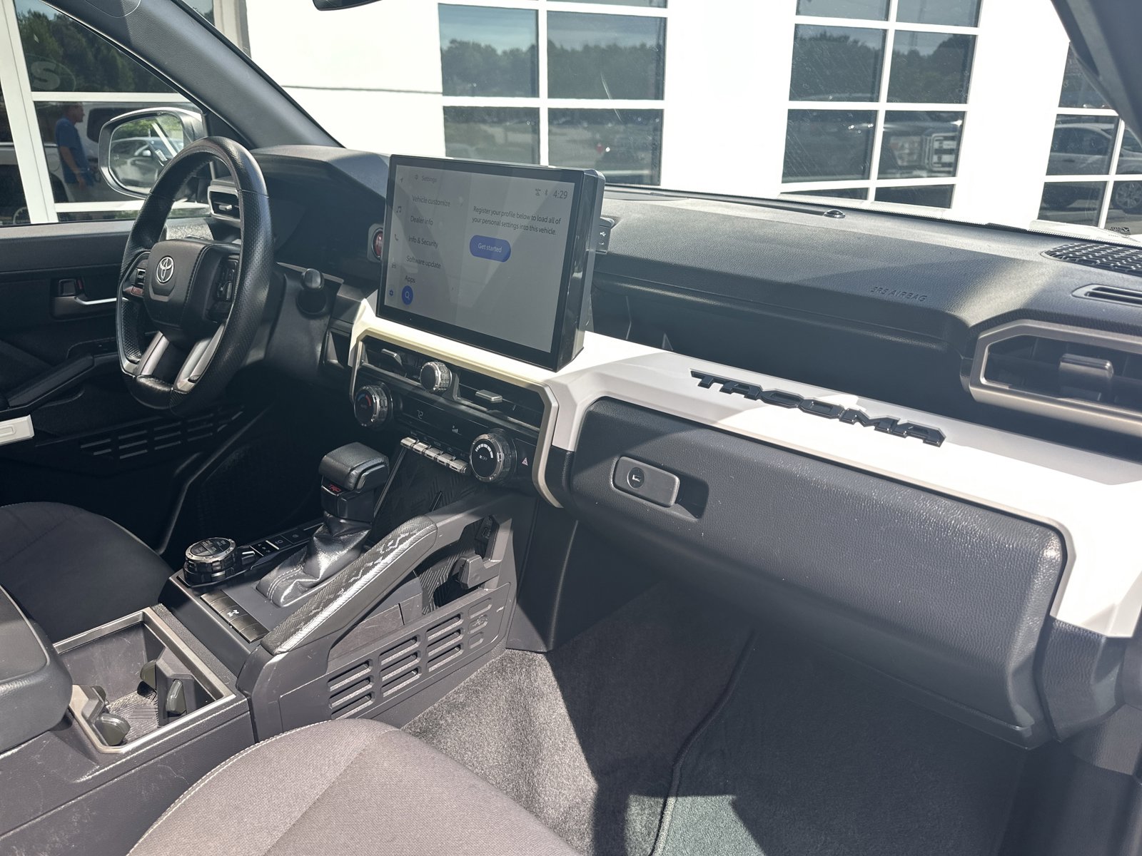 Used 2024 Toyota Tacoma TRD Off-Road AWD/4WD image 31