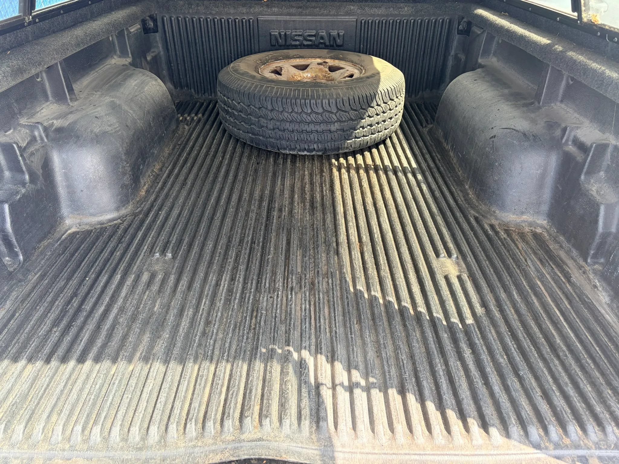 Used 2003 Nissan Frontier XE AWD/4WD image 22