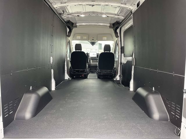 New 2026 Ford Transit 250 148 Medium Roof w/ Load Area Protection Package RWD image 5