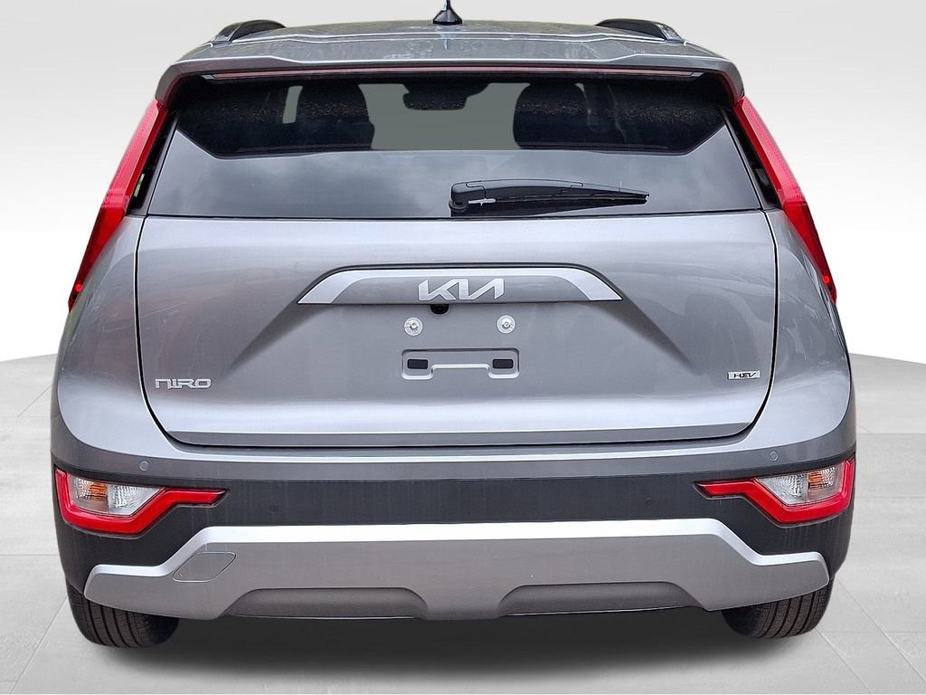 Certified 2025 Kia Niro EX image 8