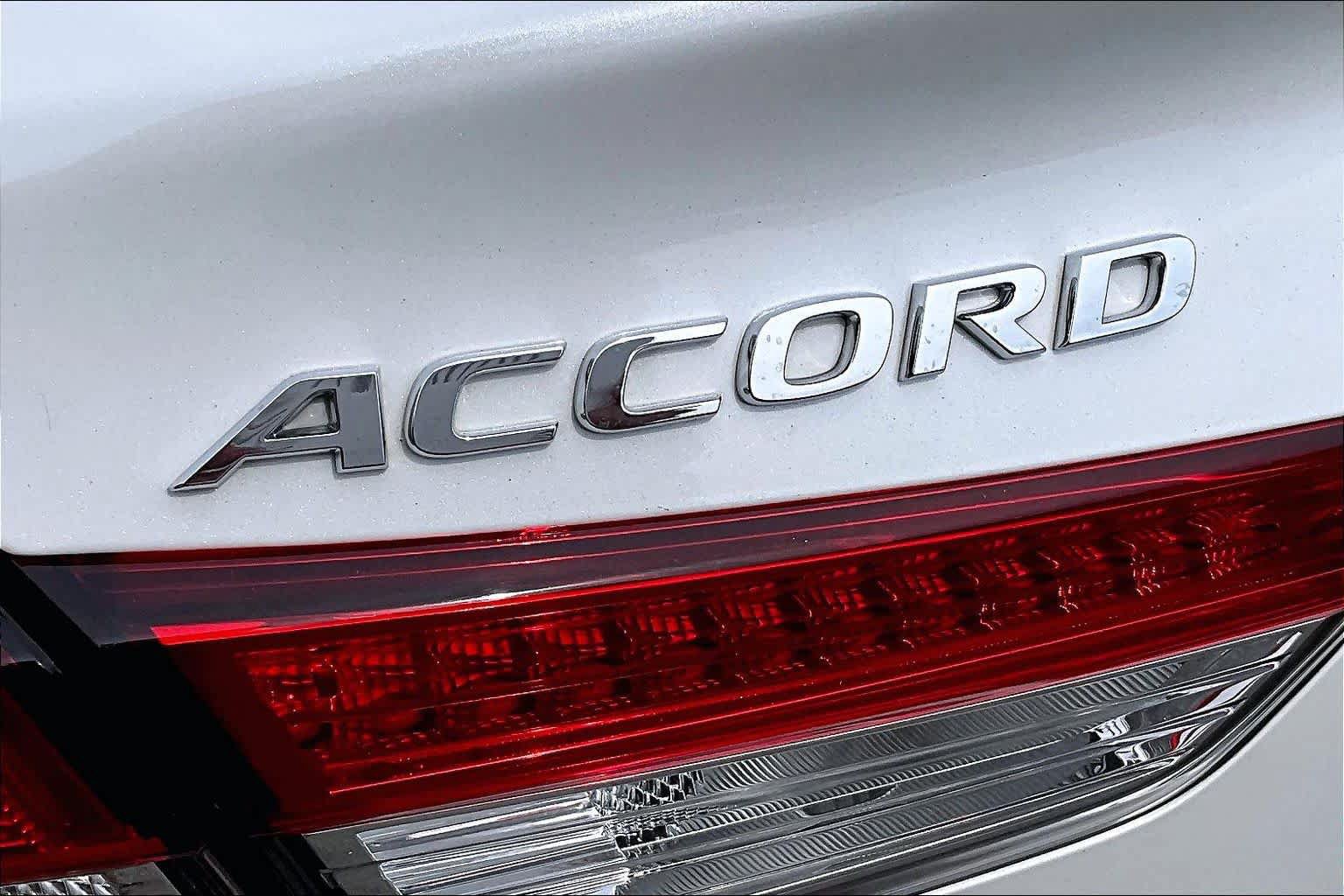 Used 2021 Honda Accord Touring image 31
