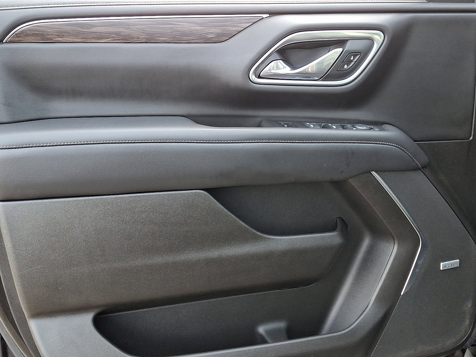 Used 2021 Chevrolet Tahoe LT w/ LT Signature Package image 14