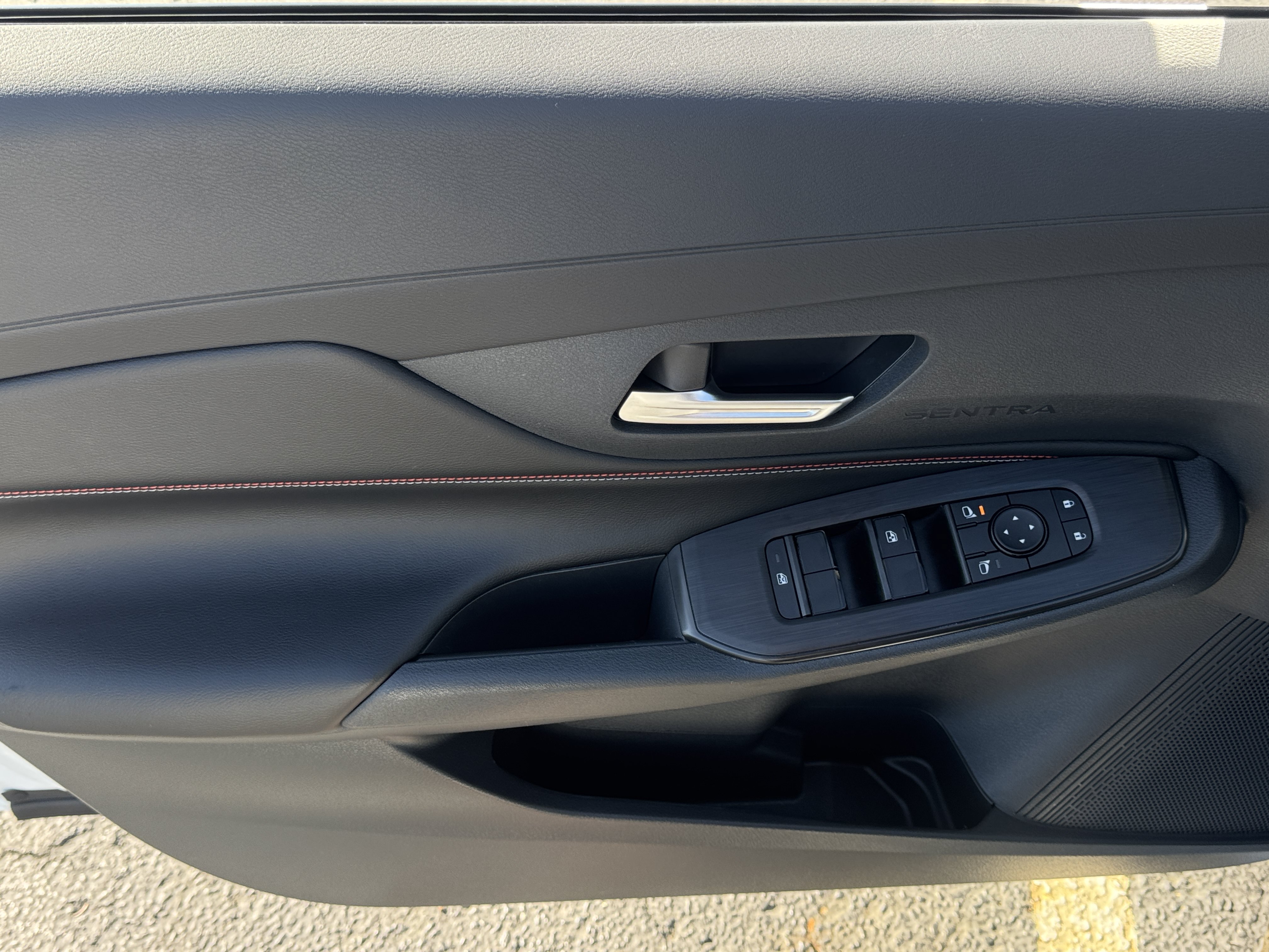 Used 2026 Nissan Sentra SR w/ Floor Mat Package FWD image 16