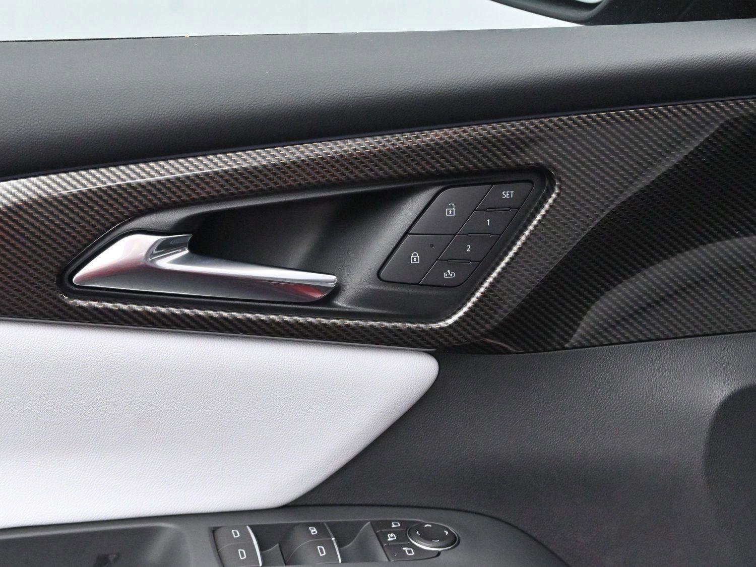 Used 2025 Chevrolet Traverse High Country image 13