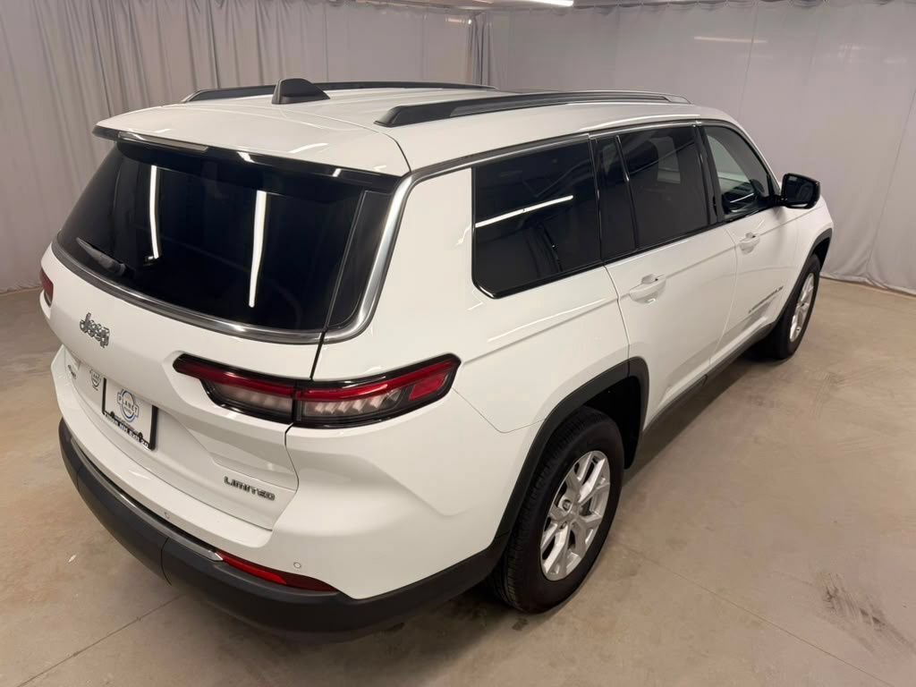 Used 2023 Jeep Grand Cherokee L Limited AWD/4WD image 11