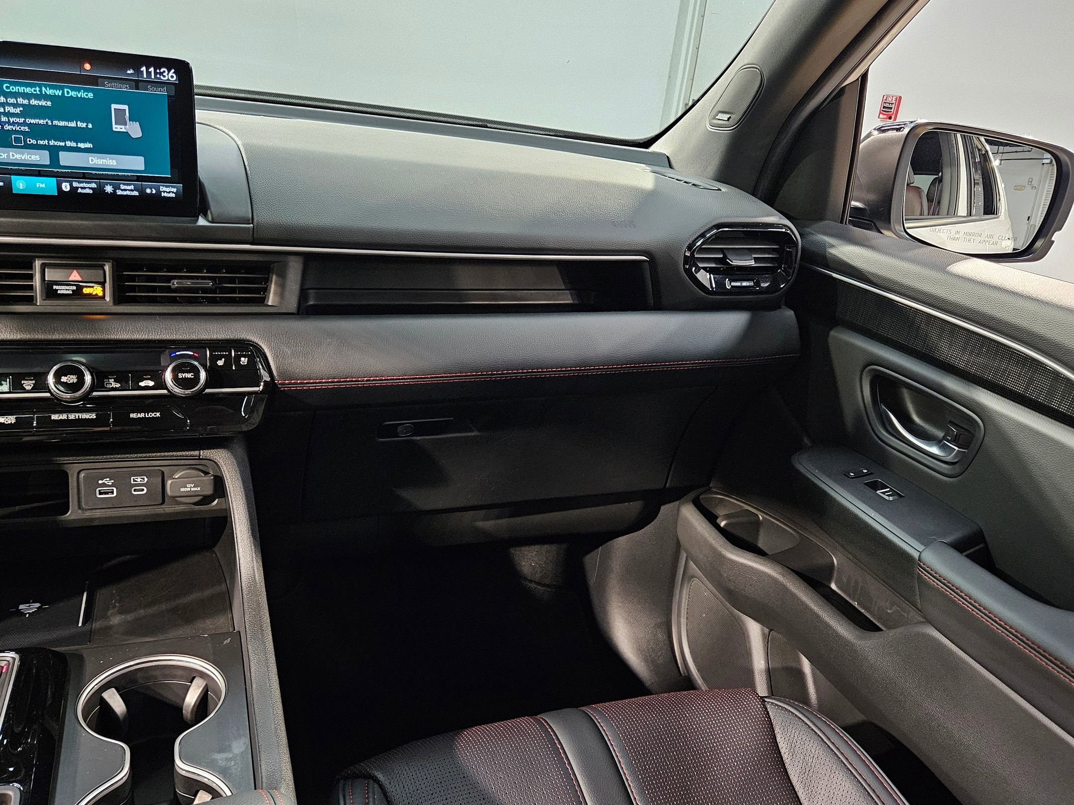 Used 2025 Honda Pilot Black Edition image 11