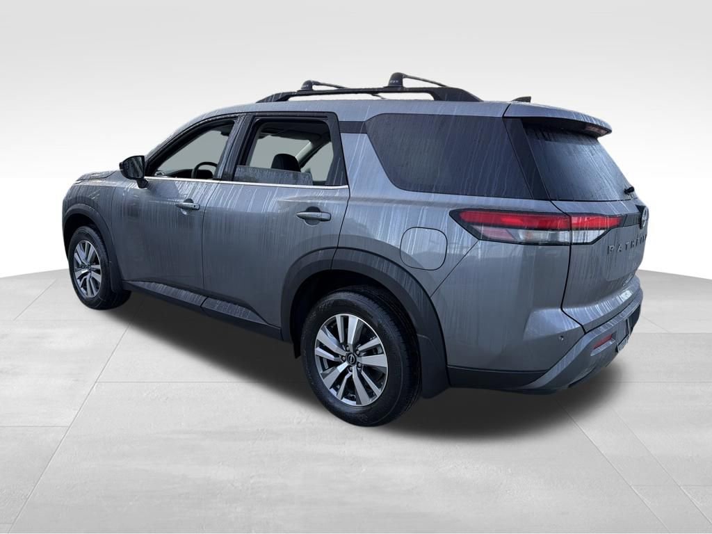 New 2026 Nissan Pathfinder SL image 5